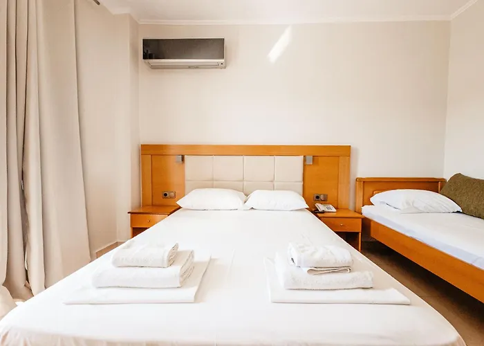 Marialena Lägenhetshotell Potos