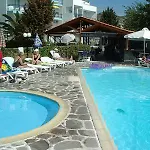 Marialena Apartahotel 2*