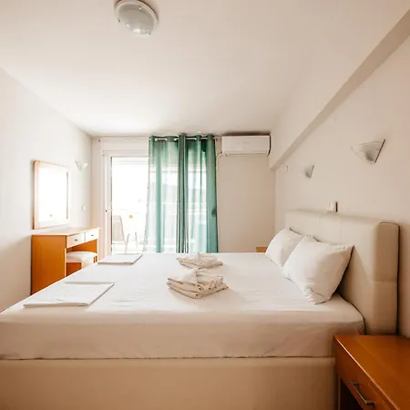 Apart Otel Marialena 2*