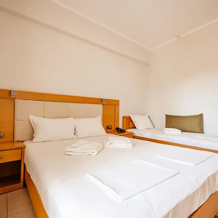 Ξενοδοχείο με διαμερίσματα Marialena