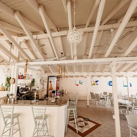 Ξενοδοχείο με διαμερίσματα Marialena 2*