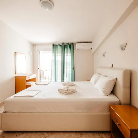 Marialena Apart Otel Potos