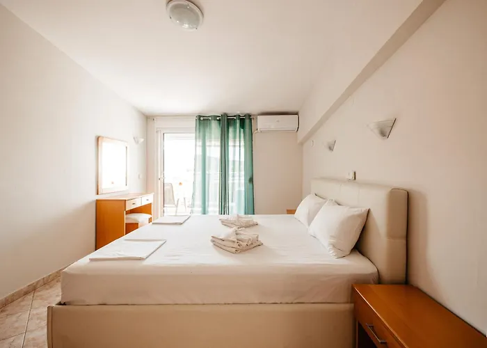 Apart-hotel Marialena 2*